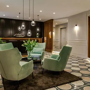 *** Hotel Eye- Boutique Suites, By Bqa Hungría