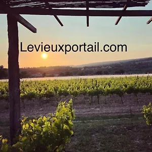 Le Vieux Portail Bed & Breakfast Saint-Saturnin-les-Apt